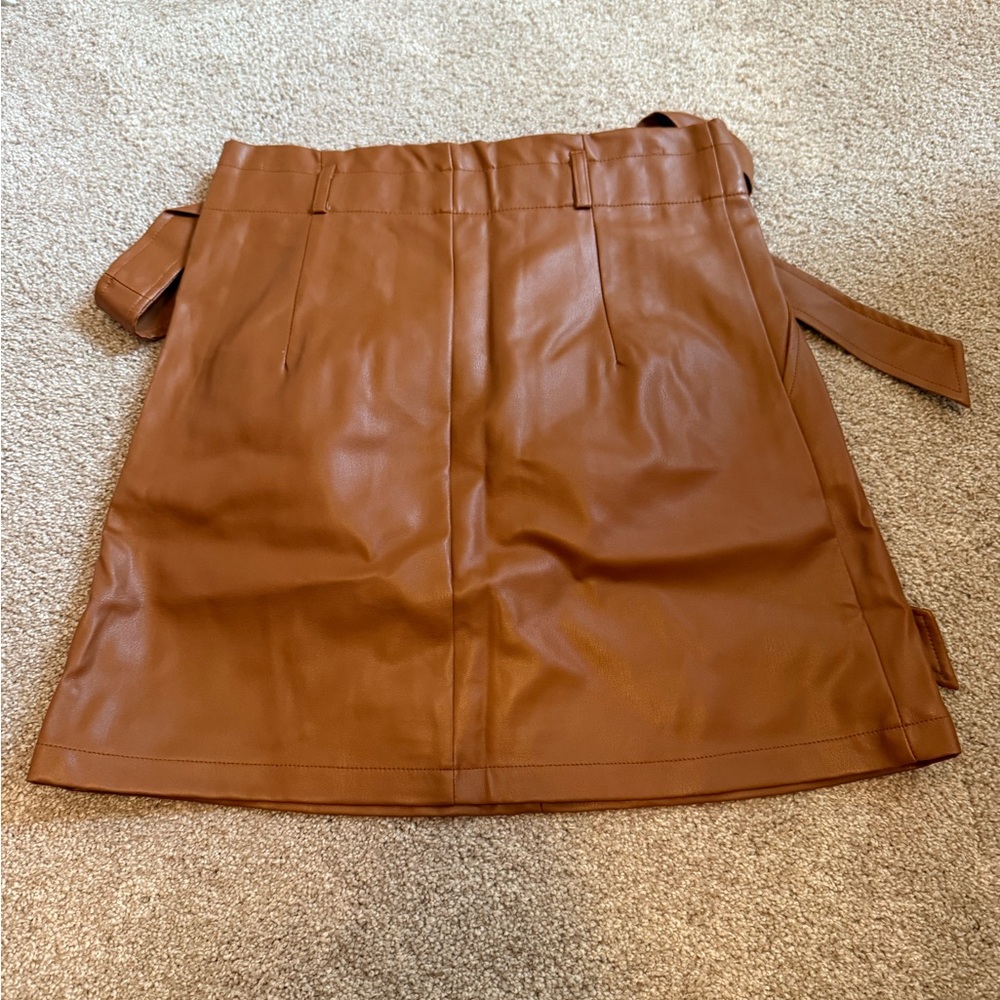 Paper Crane Belted Faux Leather Mini Skirt - Picture 3 of 4